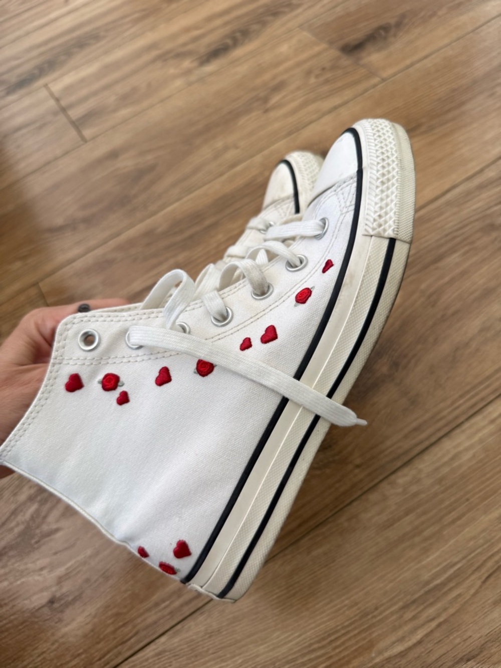 Converse - Picture 3 of 10
